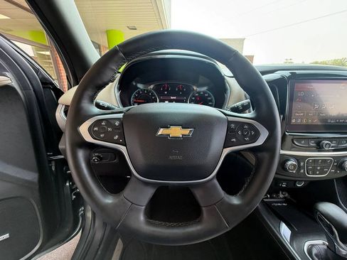 Used 2023 Chevrolet Traverse LT w/ LT Premium Package AWD/4WD image 33