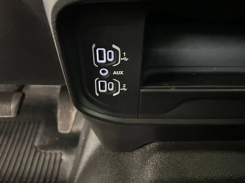 Used 2025 RAM 3500 Tradesman w/ Chrome Appearance Group RWD image 45