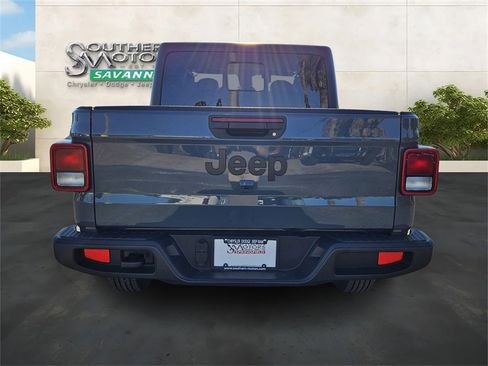 New 2025 Jeep Gladiator Sport image 4