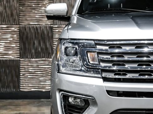 Used 2021 Ford Expedition Limited image 40