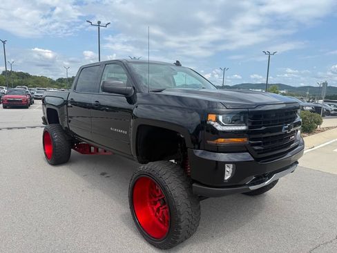 Used 2018 Chevrolet Silverado 1500 LT w/ All Star Edition AWD/4WD image 1
