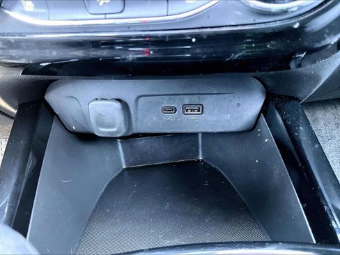 Used 2024 Chevrolet Trax LT w/ Driver Confidence Package FWD image 19