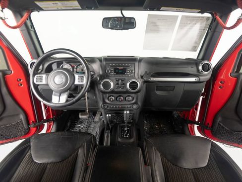 Used 2015 Jeep Wrangler Unlimited Sport AWD/4WD image 27