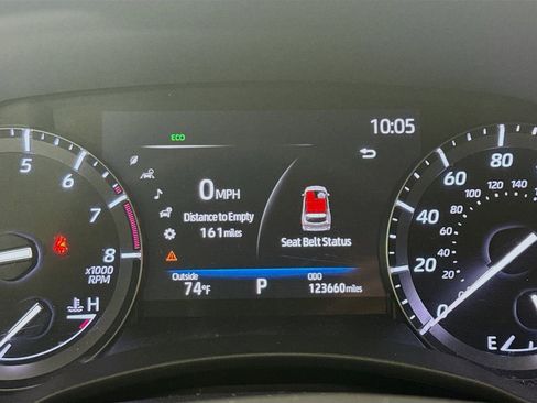 Used 2020 Toyota Highlander XLE FWD image 13