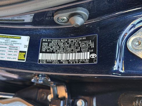 Certified 2023 Toyota Corolla LE image 34