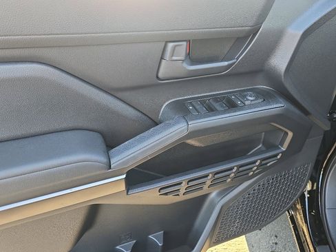 Used 2025 Toyota 4Runner SR5 image 12