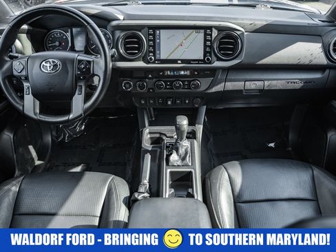 Used 2021 Toyota Tacoma TRD Off-Road w/ TRD Premium Off Road Package AWD/4WD image 21