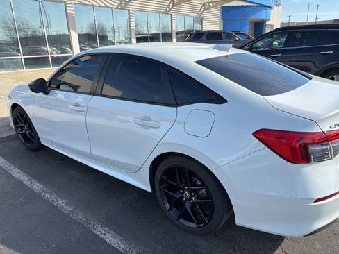 Used 2023 Honda Civic Sport image 6