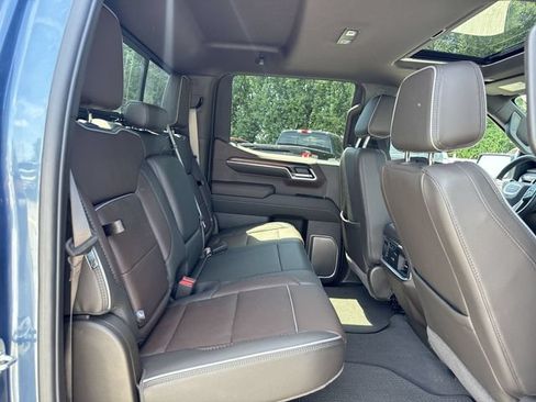 Used 2025 GMC Sierra 1500 Denali w/ Denali Reserve Package AWD/4WD image 28