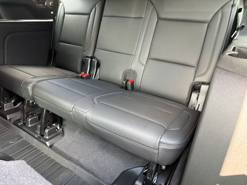 New 2026 GMC Yukon XL Denali w/ Sun & Power Step Package AWD/4WD image 21