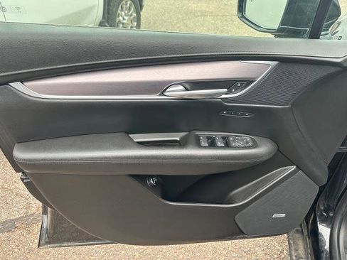 Used 2017 Cadillac XT5 Luxury w/ LPO, Wheel Lock Package AWD/4WD image 15