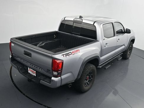 Used 2019 Toyota Tacoma TRD Off-Road AWD/4WD image 29