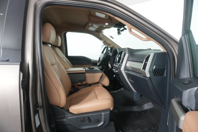 Used 2022 Ford F350 Lariat w/ Chrome Package AWD/4WD image 32