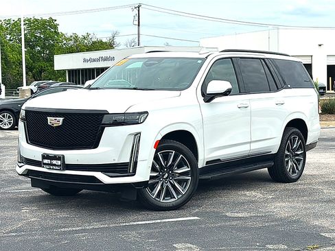 Used 2021 Cadillac Escalade Sport RWD image 2