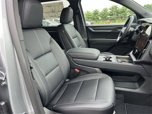 New 2025 GMC Acadia Elevation w/ Elevation Premium Package image 28