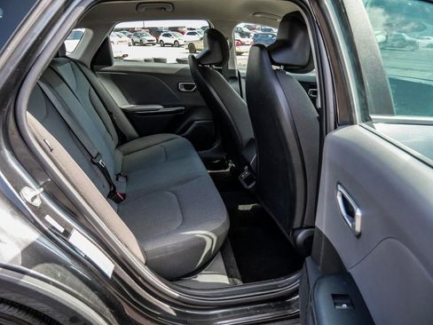 Used 2025 Kia K4 LXS image 18