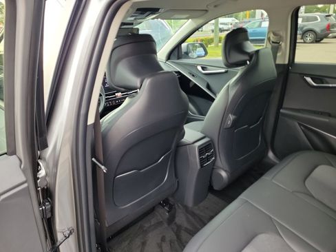 New 2026 Kia Niro EX FWD image 16