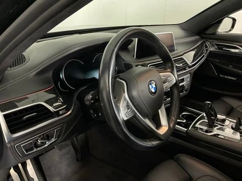 Used 2016 BMW 750i xDrive AWD/4WD image 19