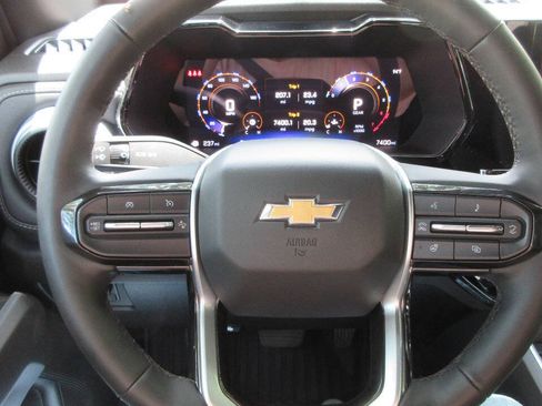 Used 2025 Chevrolet Colorado LT w/ LT Convenience Package RWD image 32