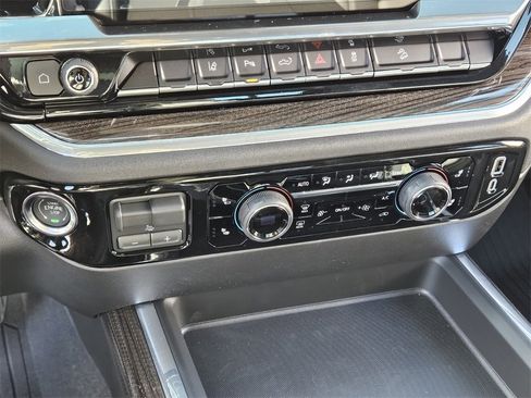 New 2026 Chevrolet Silverado 2500 LT w/ Z71 Chrome Sport Edition image 19