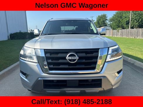 Used 2021 Nissan Armada SL w/ Captain's Chairs Package RWD image 2