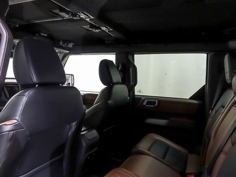 Used 2022 Ford Bronco Outer Banks image 11