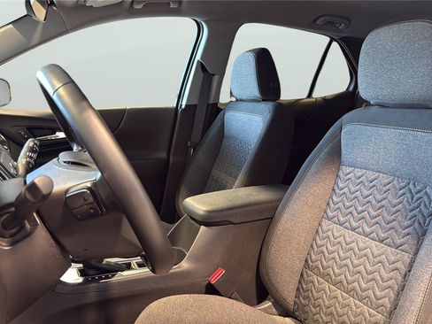 Used 2024 Chevrolet Equinox LT FWD image 11
