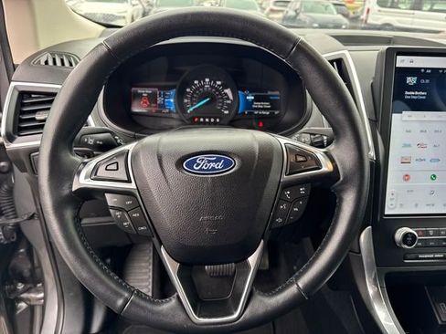 Used 2024 Ford Edge Titanium image 16