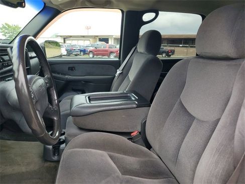 Used 2003 GMC Sierra 2500 SLE w/ Skid Plate Package image 6