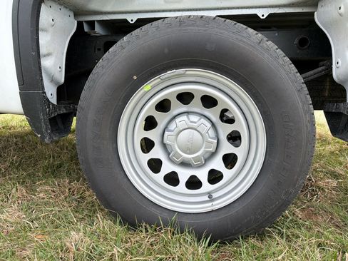 New 2026 GMC Sierra 1500 Pro w/ Pro Value Package image 18