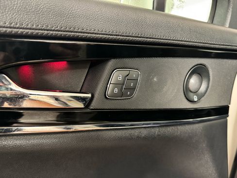 Used 2022 Lincoln Nautilus Reserve w/ Equipment Group 201A image 17