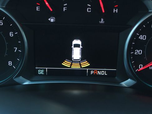 Used 2018 Chevrolet Equinox Premier image 44