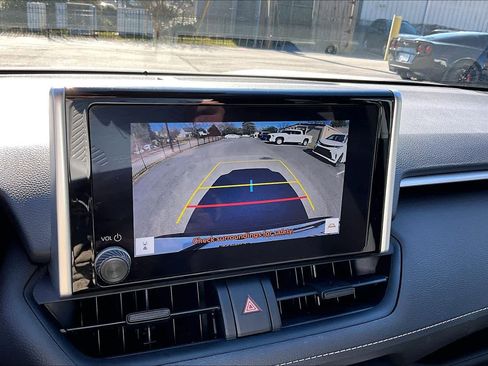 Certified 2023 Toyota RAV4 LE image 25