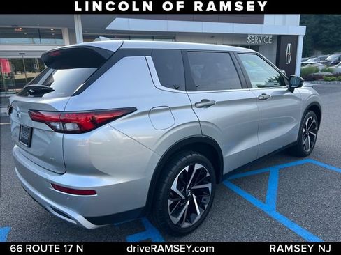 Used 2022 Mitsubishi Outlander SE AWD/4WD image 6