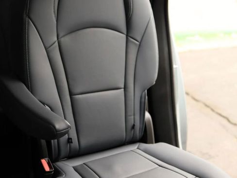 Used 2024 Buick Enclave Essence w/ Experience Buick Package image 46