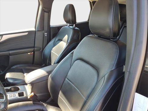 Used 2023 Ford Escape Platinum AWD/4WD image 17