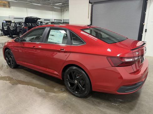 New 2026 Volkswagen Jetta SE image 5