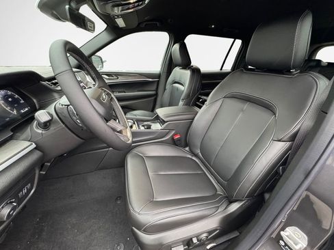 New 2025 Jeep Grand Cherokee L Limited w/ Black Appearance Package image 26