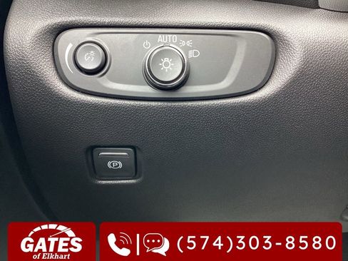 Used 2025 Chevrolet Blazer LT AWD/4WD image 23