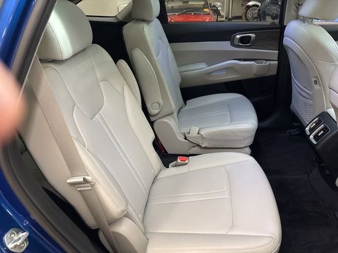 Used 2021 Kia Sorento EX w/ Panoramic Sunroof Package AWD/4WD image 33