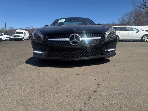Used 2014 Mercedes-Benz SL 550 image 4