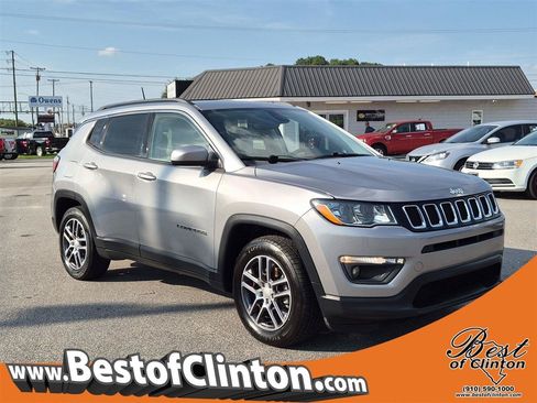 Used 2018 Jeep Compass Latitude FWD image 1