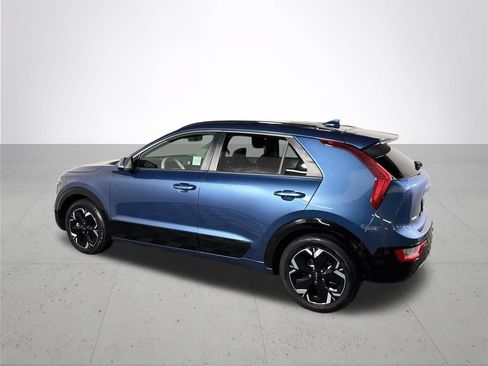 Certified 2023 Kia Niro Wind FWD image 9