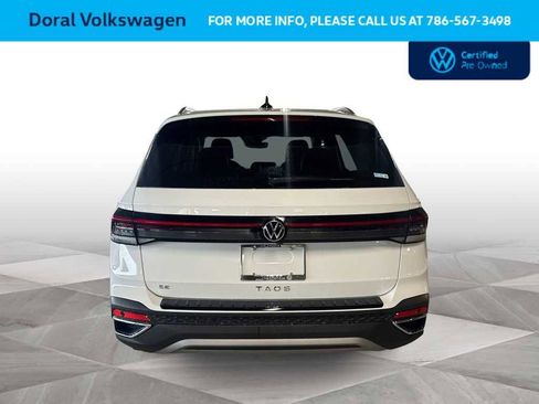 Used 2025 Volkswagen Taos SE image 7
