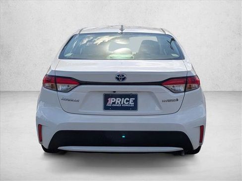 Used 2021 Toyota Corolla LE image 7