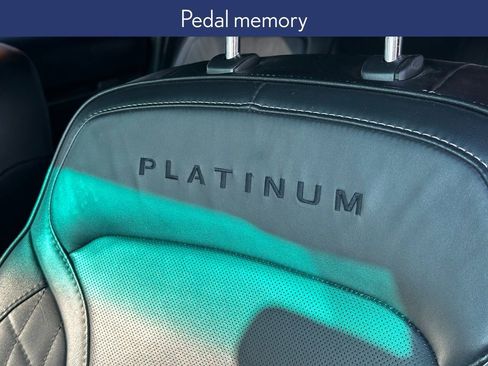 Used 2016 Ford Explorer Platinum image 12