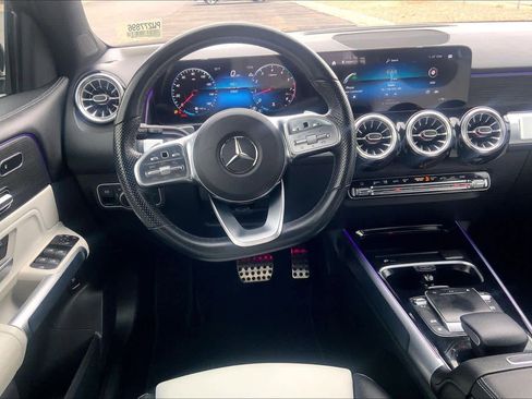 Used 2023 Mercedes-Benz GLB 250 4MATIC image 6