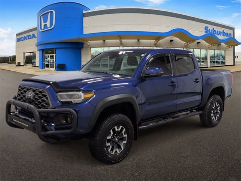 Used 2023 Toyota Tacoma TRD Off-Road w/ TRD Premium Off Road Package image 4