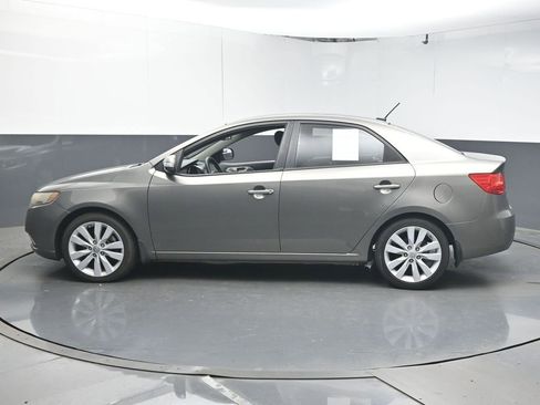 Used 2010 Kia Forte SX FWD image 5