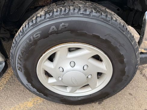 Used 2008 Ford E-350 and Econoline 350 Extended Wagon Super Duty image 16